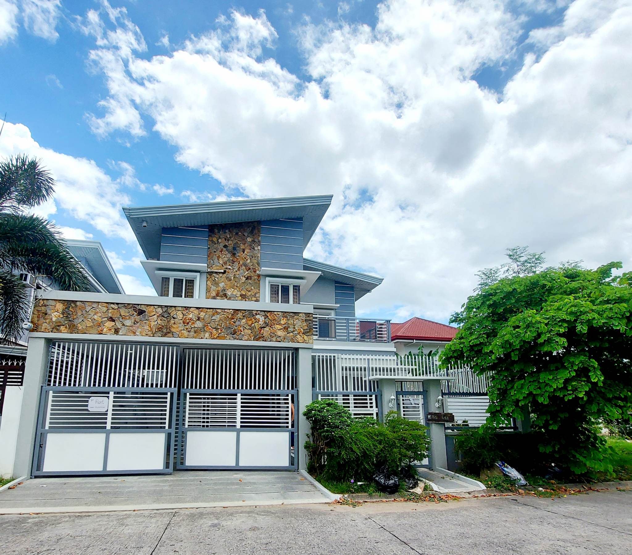 Spacious Family Home for Lease in Angeles City