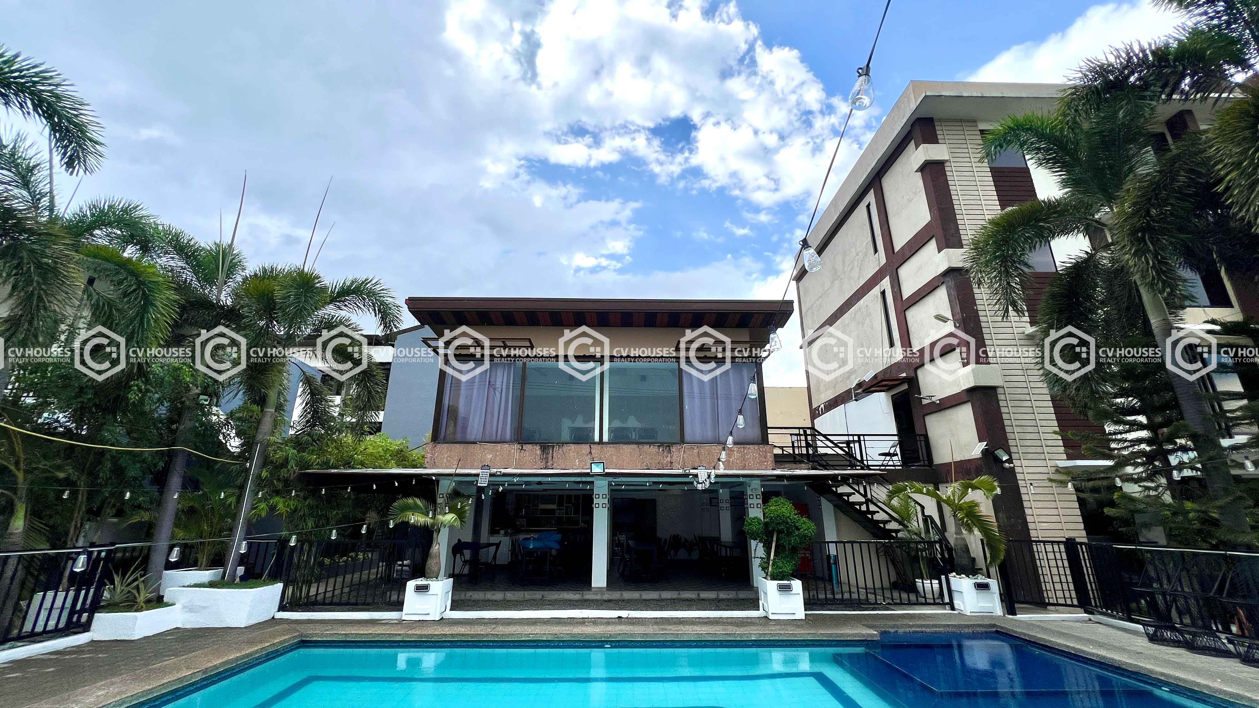 Established Hotel Property in a High-Demand Angeles Location for Sale