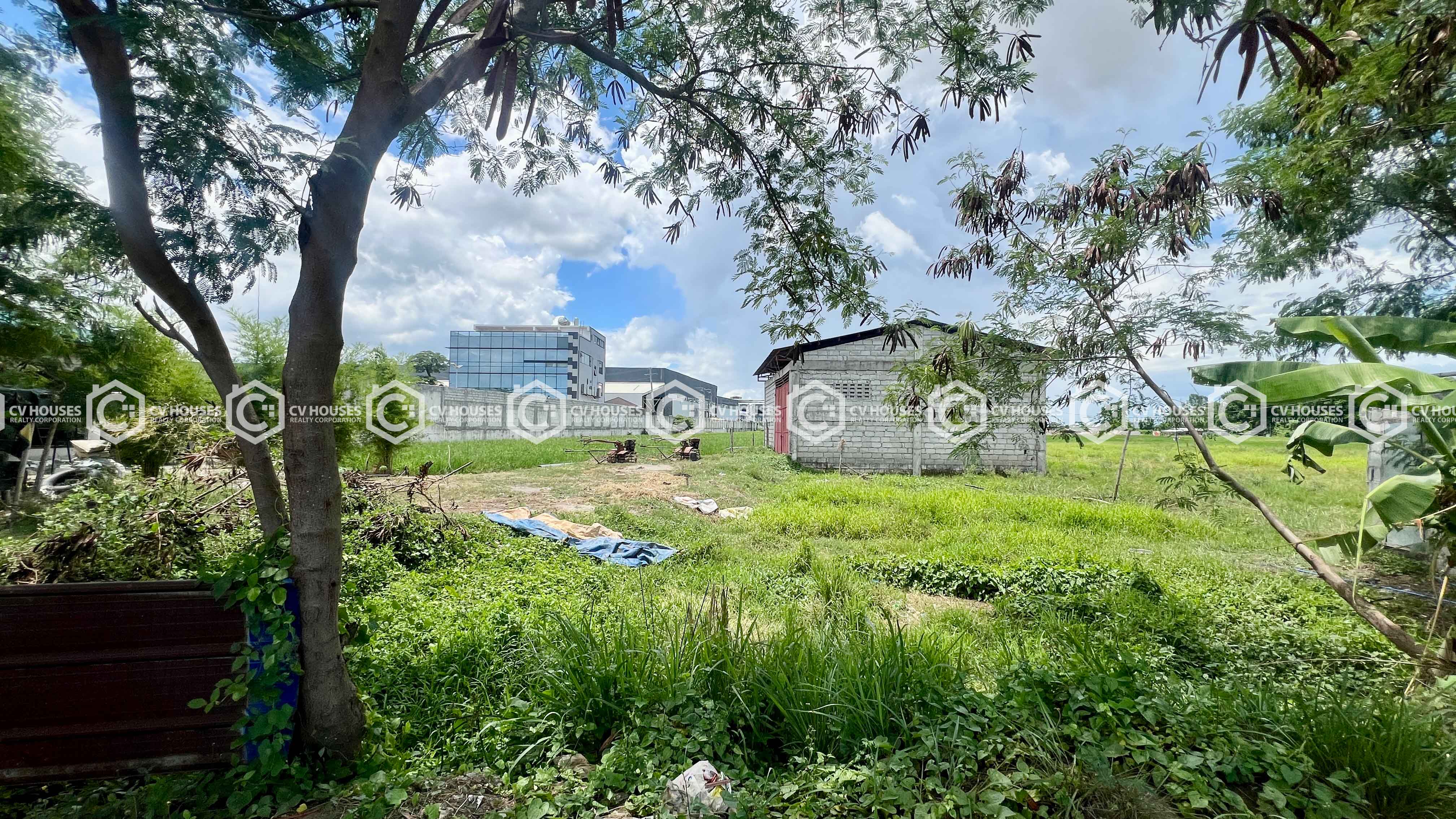 Strategic Property for Industrial or Commercial Development for Sale